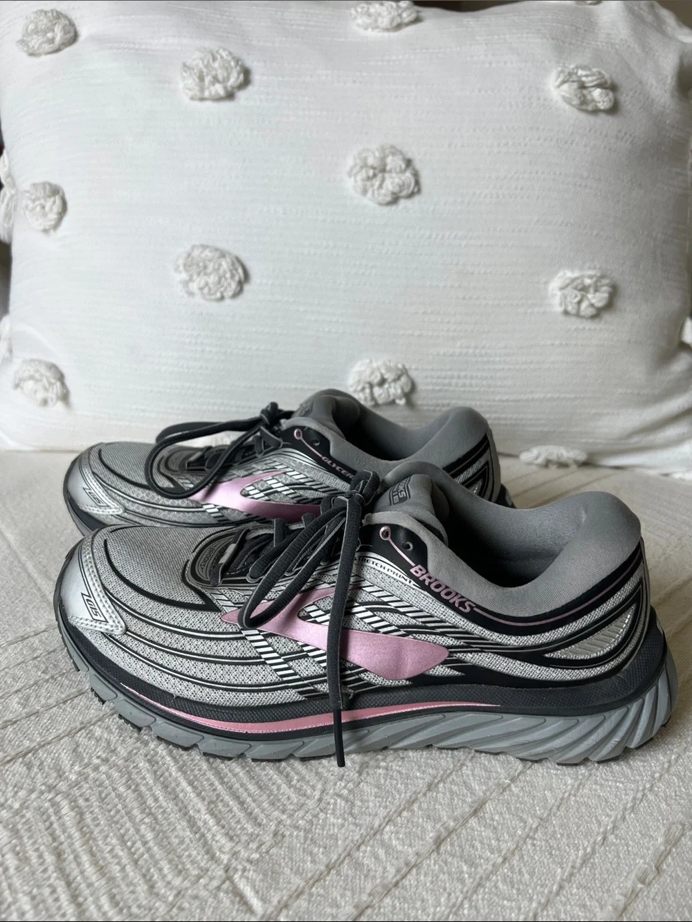 Brooks lightweight design